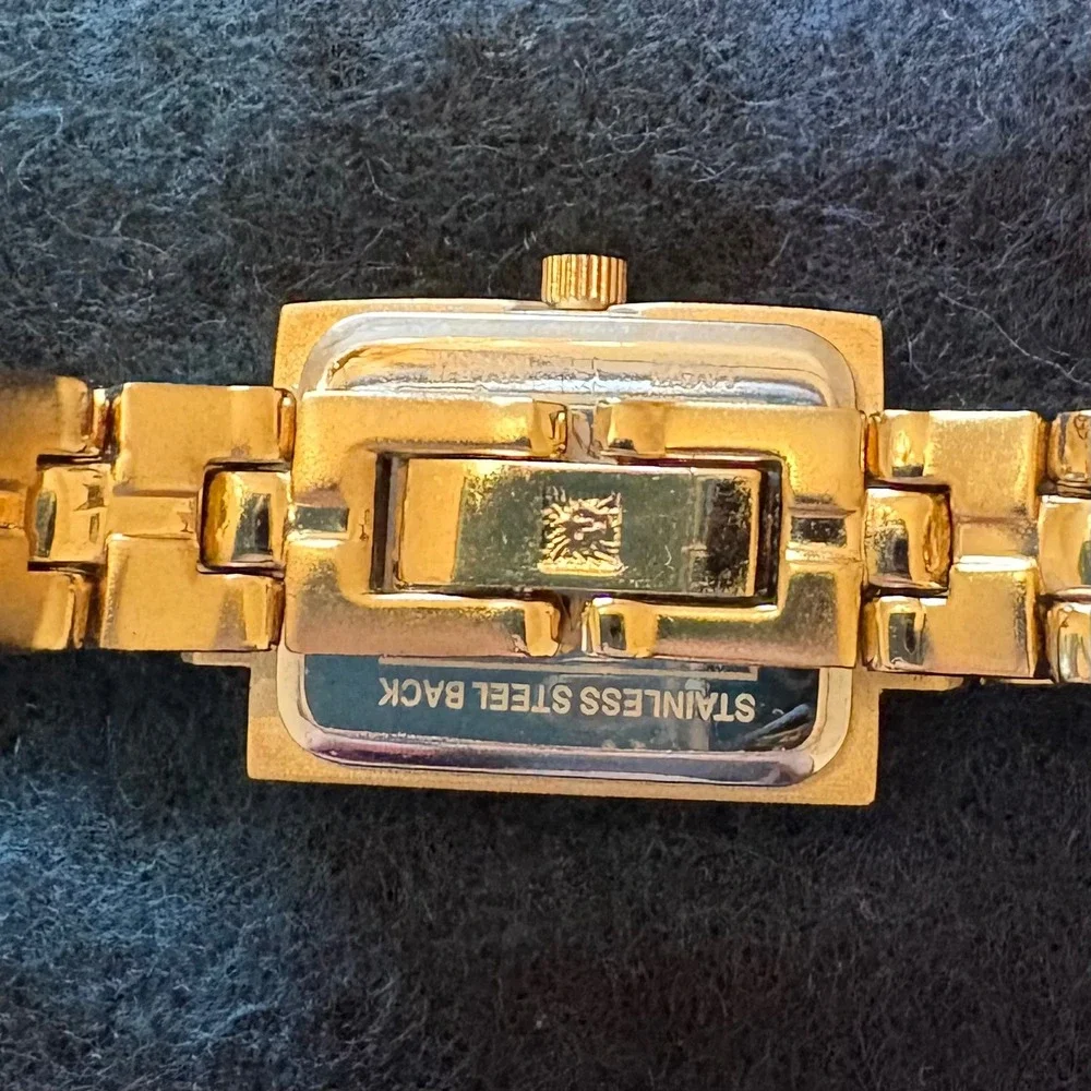 Anne Klein anne klein